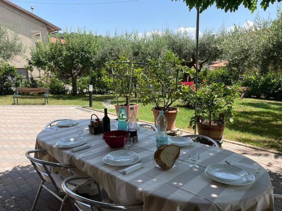 La Dimora Delle Rose Daire Passignano sul Trasimeno Dış mekan fotoğraf